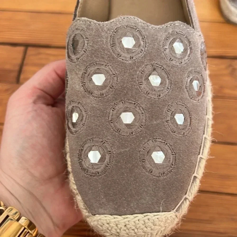 Crown Vintage Leather Casual Espadrilles in NeutralTaupe - Size 8.5